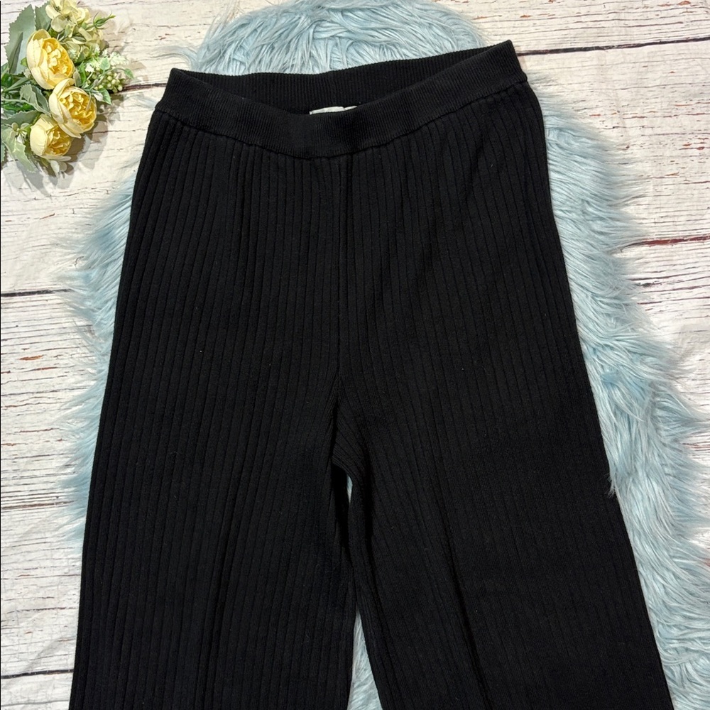 Flat White High Rise Flare Ribbed Knit Black Pants - Picture 5 of 8